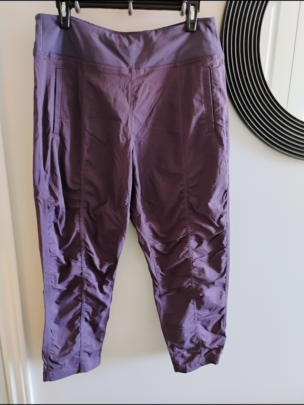 Shambalaya Active Cropped Pants NWOT
